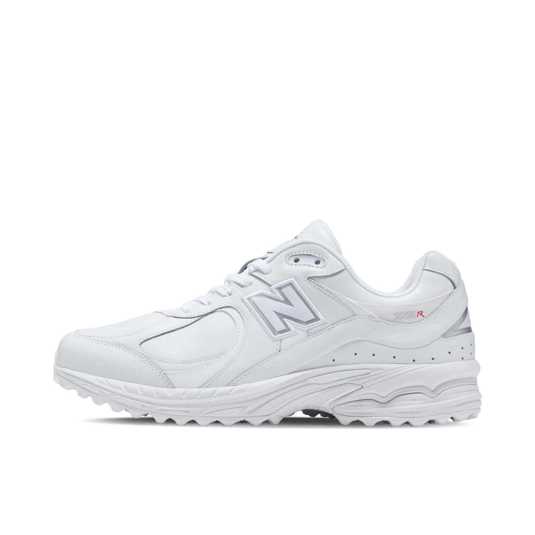 推荐商品：New Balance 2002R 跑鞋 缓震防滑耐磨透气复古拼接防水气垫慢跑支撑 D宽/白色/银色