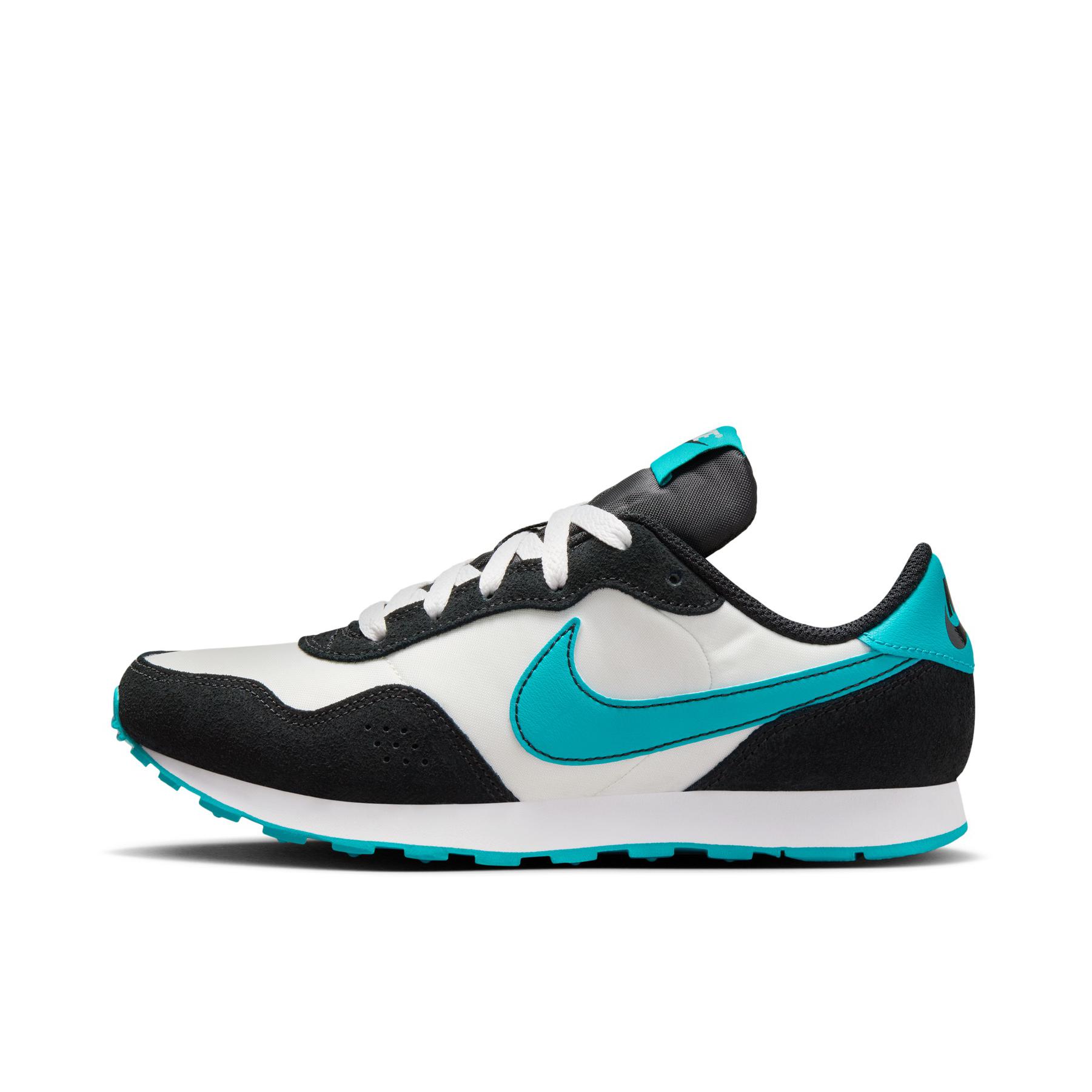 推荐商品：Nike MD Valiant 跑鞋 复古舒适减震防滑耐磨轻便透气跑鞋风  山峰白/黑/碧绿 大童/山峰白/黑色/碧绿