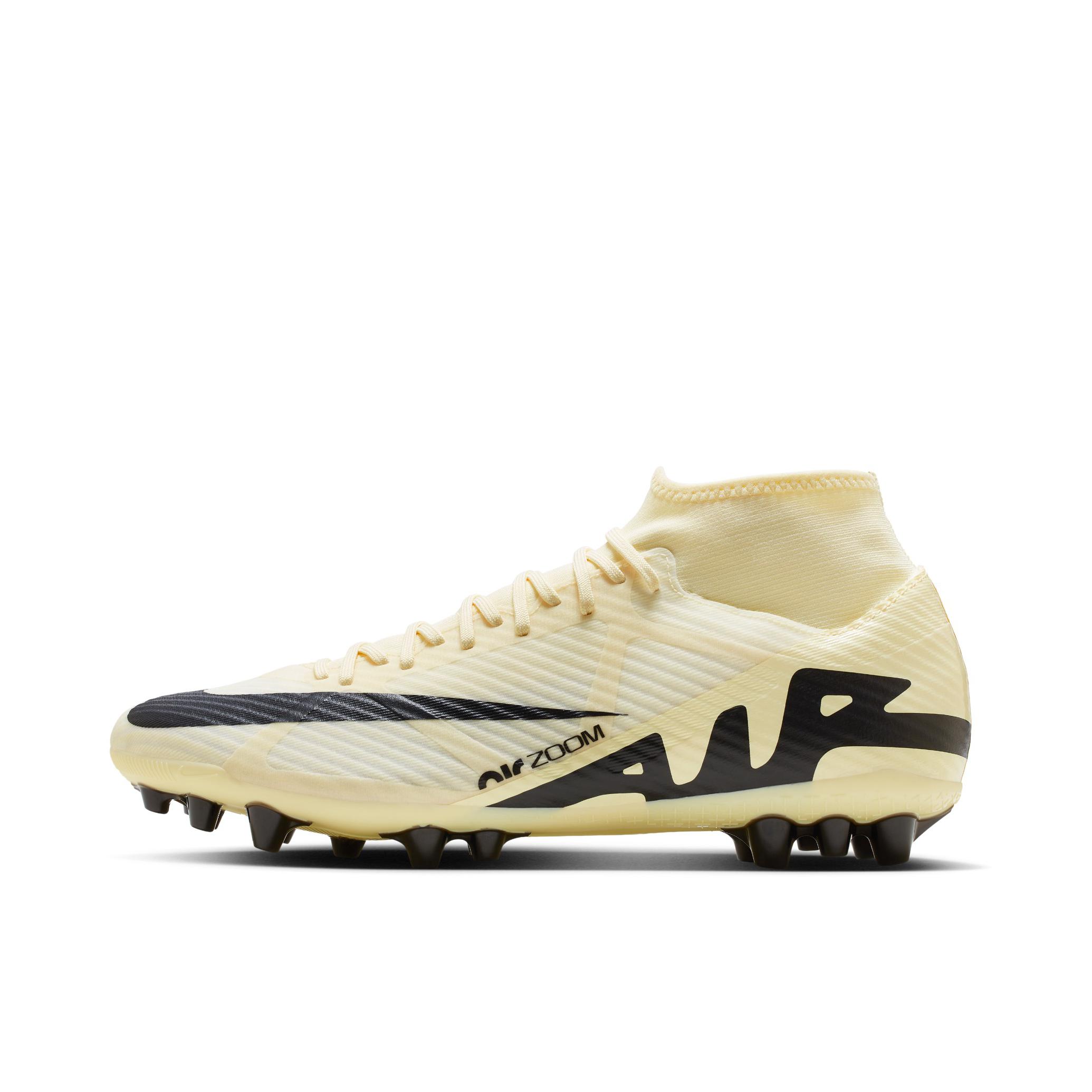 推荐商品：Nike Mercurial Superfly 9 Academy AG 中端 胶质短钉 人造草地 圆头 足球鞋 米色/黑色 