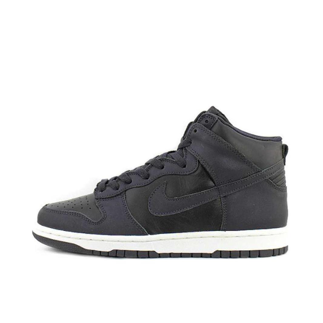 推荐商品：Nike Dunk 板鞋 经典复古百搭 皮面/白色/黑色