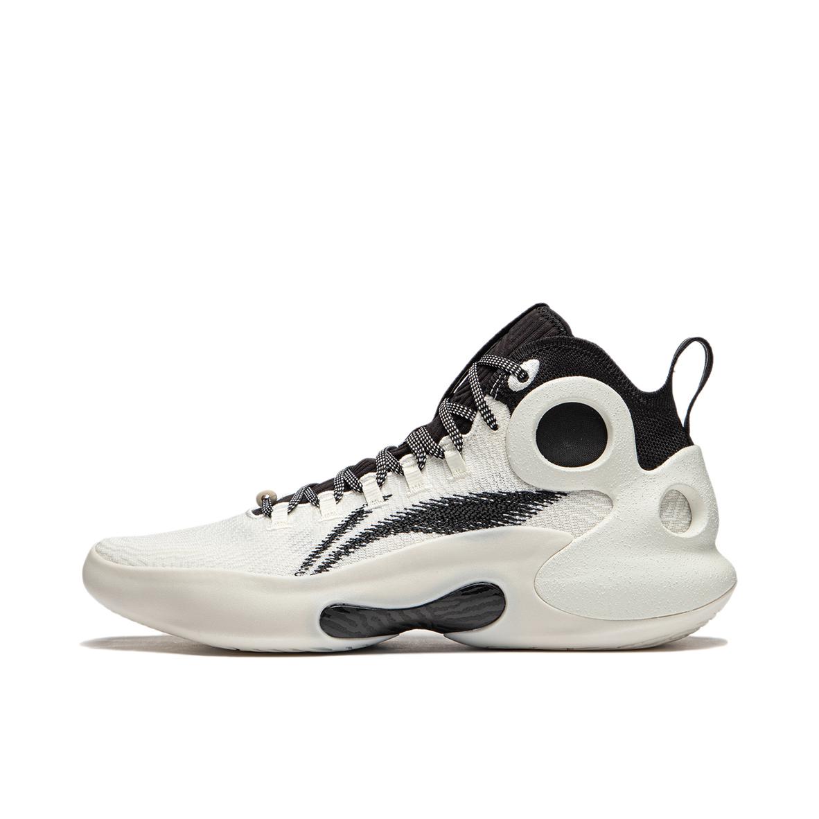 推荐商品：李宁 驭帅Ultra 篮球鞋 中帮碳核芯䨻科技轻量高回弹 乳白色