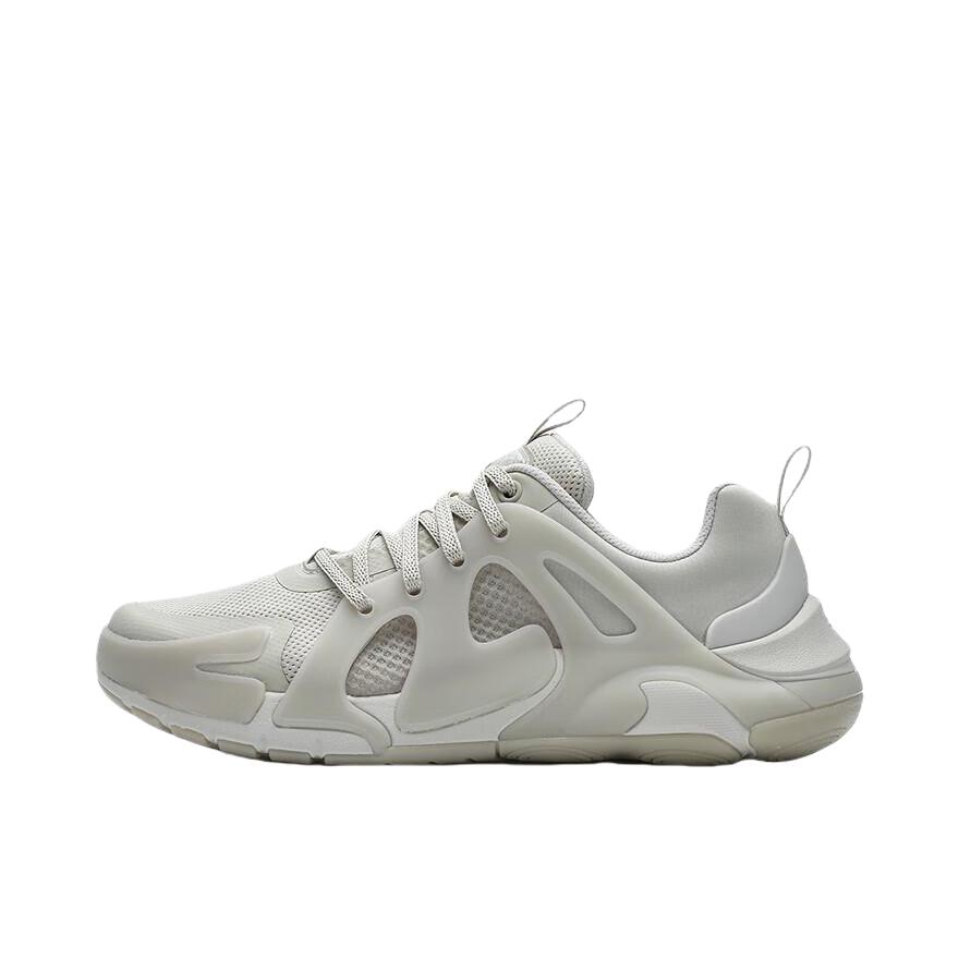 推荐商品：FILA/斐乐 CHILL先锋 防滑耐磨 舒适透气 轻便 时尚百搭 运动休闲鞋 燕麦色