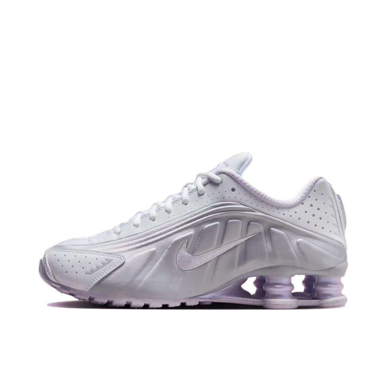 推荐商品：Nike Shox R4 跑鞋 气柱弹簧气垫防滑耐磨舒适减震复古百搭合成革回弹支撑贴合短跑耐用 浅紫