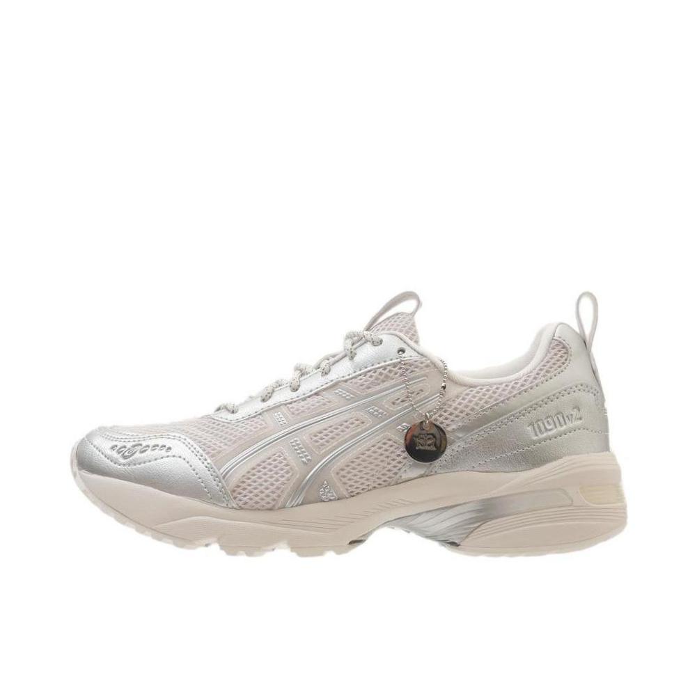 推荐商品：Asics/亚瑟士 Gel-1090 V2 防滑耐磨 缓震回弹 网布透气 织物 舒适轻便 简约百搭 防水 合成革 跑鞋 女款/银色/白色