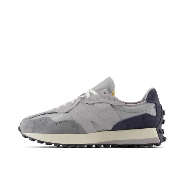 推荐商品：【IU同款】 New Balance 327 跑鞋 舒适复古防滑耐磨休闲透气减震拼接运动防水织物慢跑圆头 灰色/深灰色