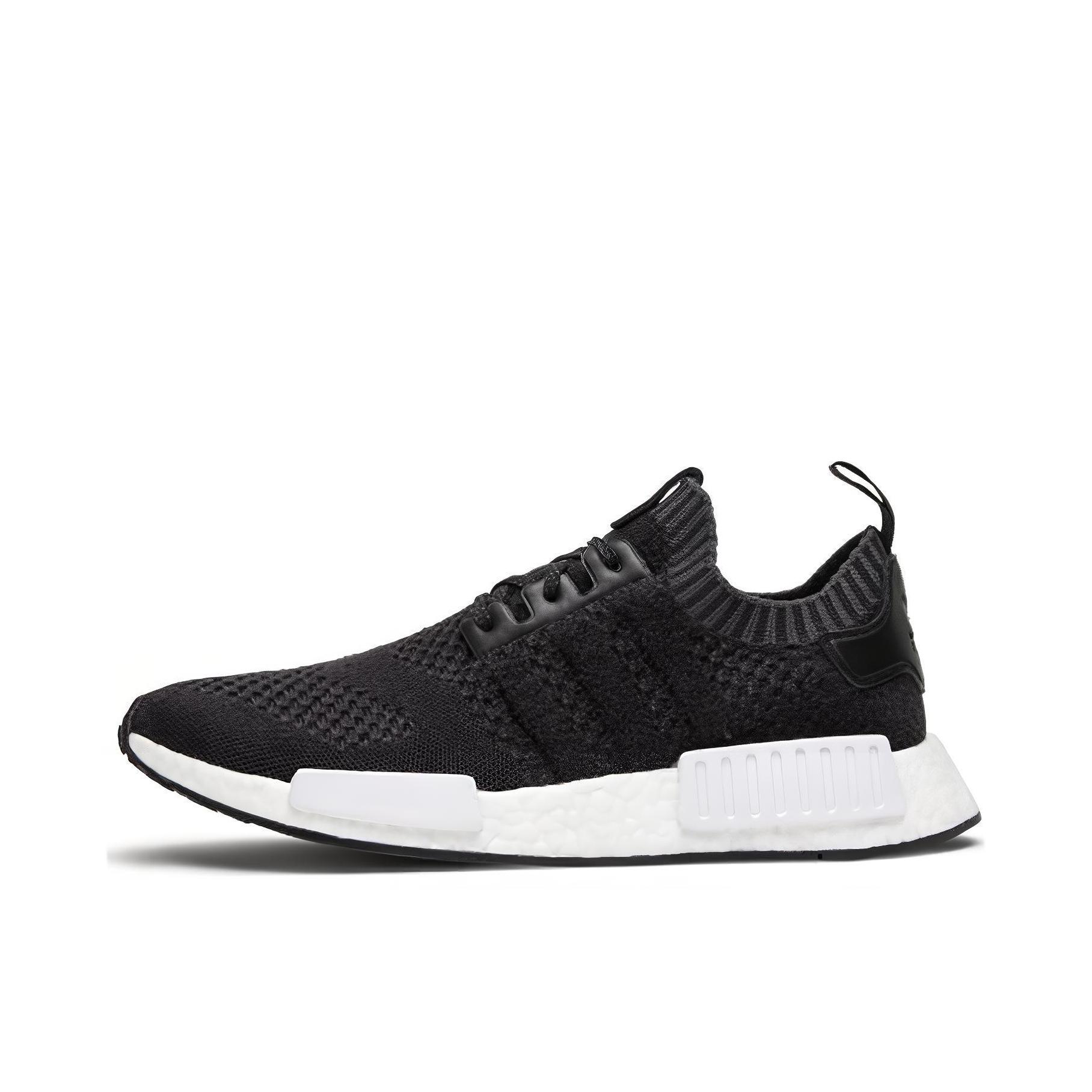 推荐商品：adidas Originals NMD R1 BOOST 织物 轻便透气 缓震 低帮 运动休闲鞋 Black A Ma Maniere x Invincible Merino Wool三方联名/黑羊毛 