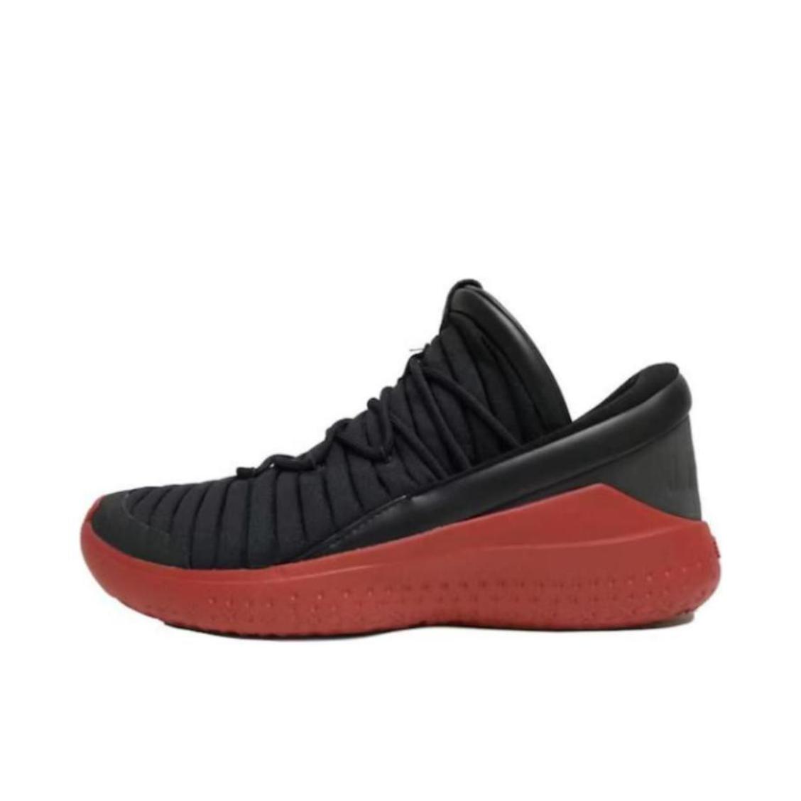 推荐商品：Air Jordan Flight Luxe 减震透气 防滑耐磨 篮球鞋 黑色