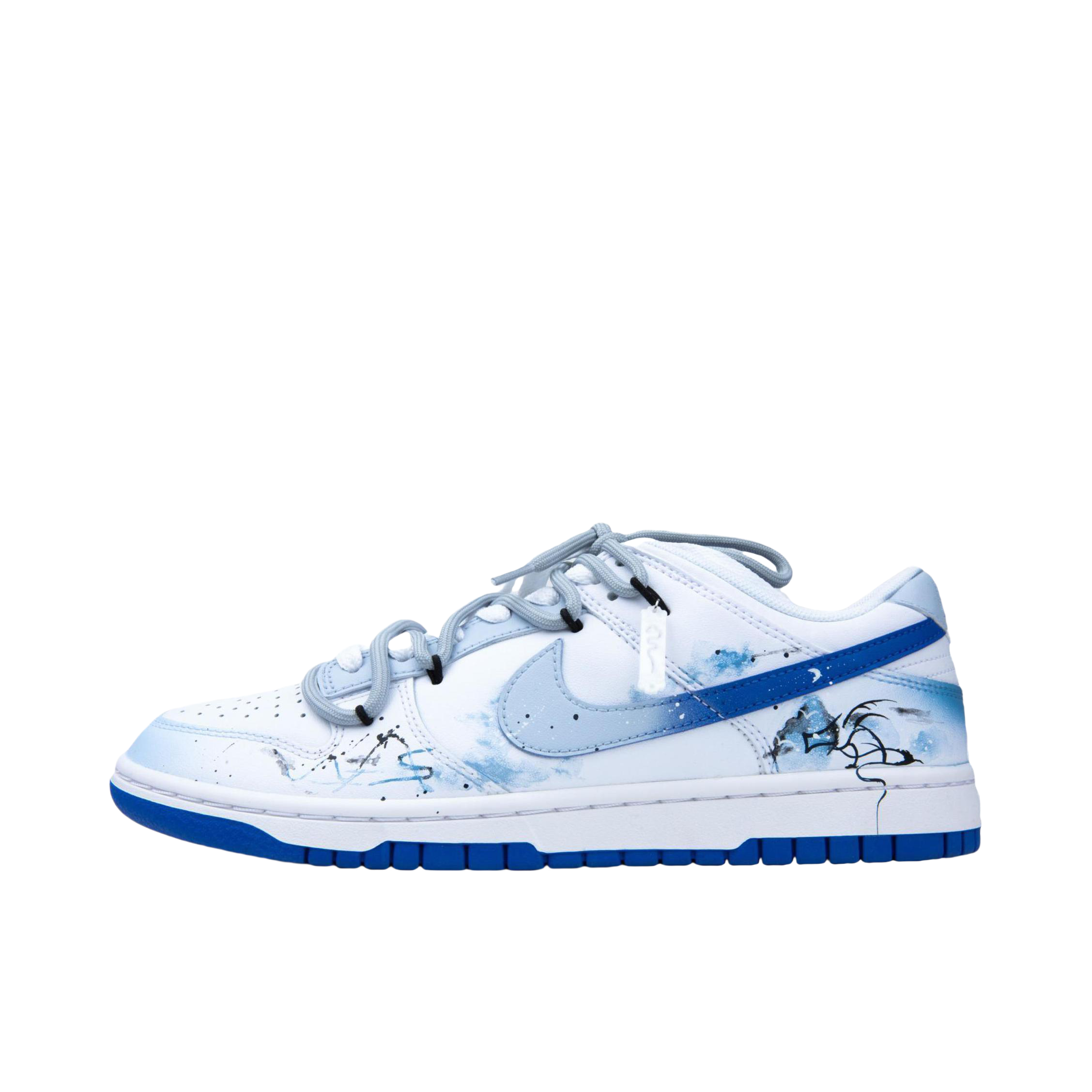 推荐商品：【定制球鞋】 Nike Dunk 板鞋 平跟系带防滑耐磨做旧高街简约百搭潮流复古美式 三太子敖丙/龙年限定/云逸春野 