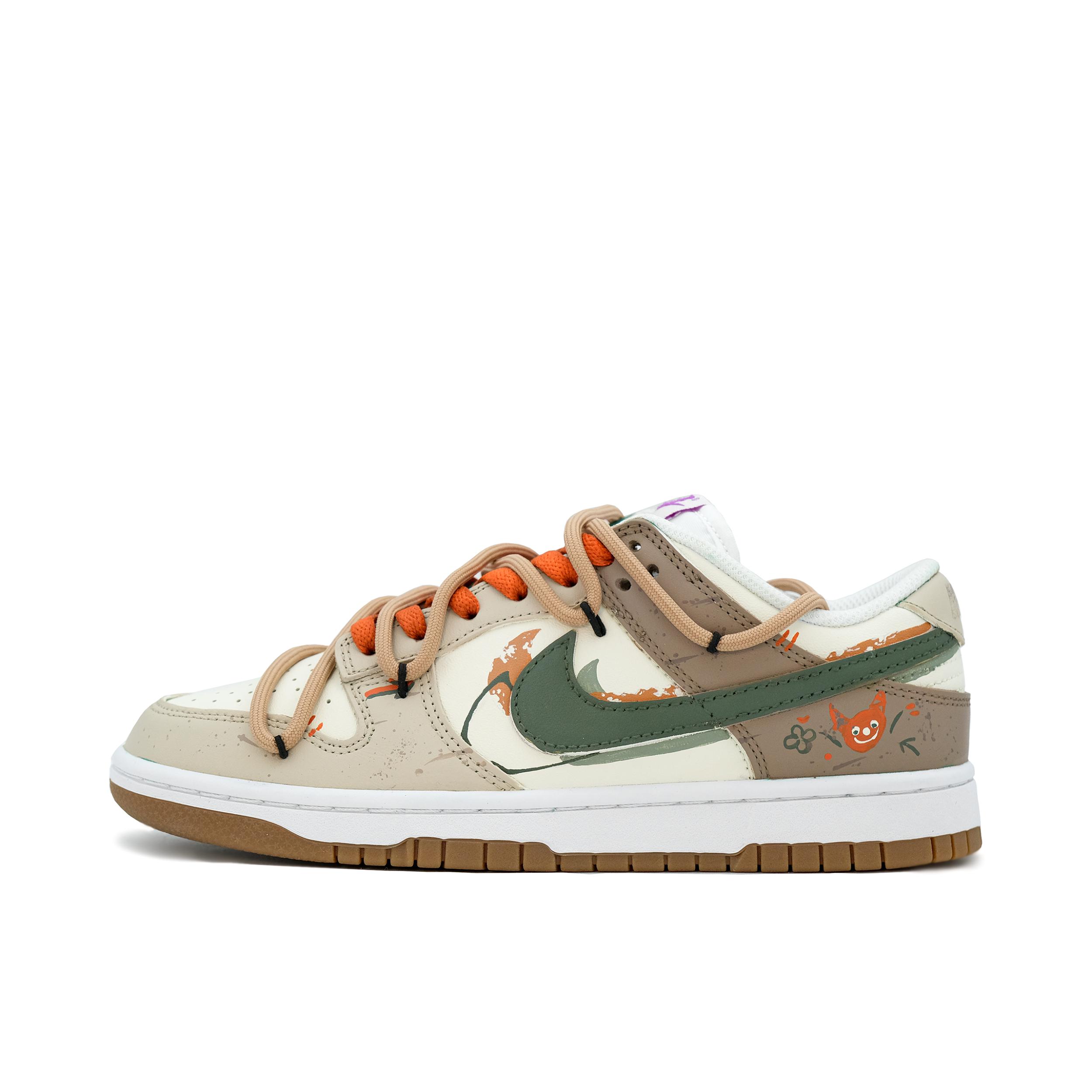 推荐商品：【定制球鞋】 Nike Dunk 板鞋 平跟系带防滑耐磨做旧高街简约百搭潮流复古美式  女款/狐狸的夏天 