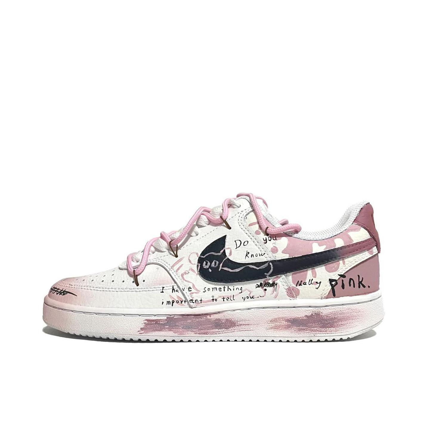 推荐商品：【定制球鞋】 Nike Court Vision 1 板鞋 防水美式简约防滑减震复古  女款/线条小狗 