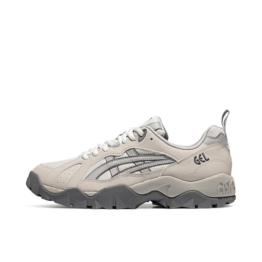 推荐商品：Asics/亚瑟士 Gel-Truck 防滑耐磨 舒适减震 织物 合成革 简约复古 运动休闲鞋 米白色/烟灰色