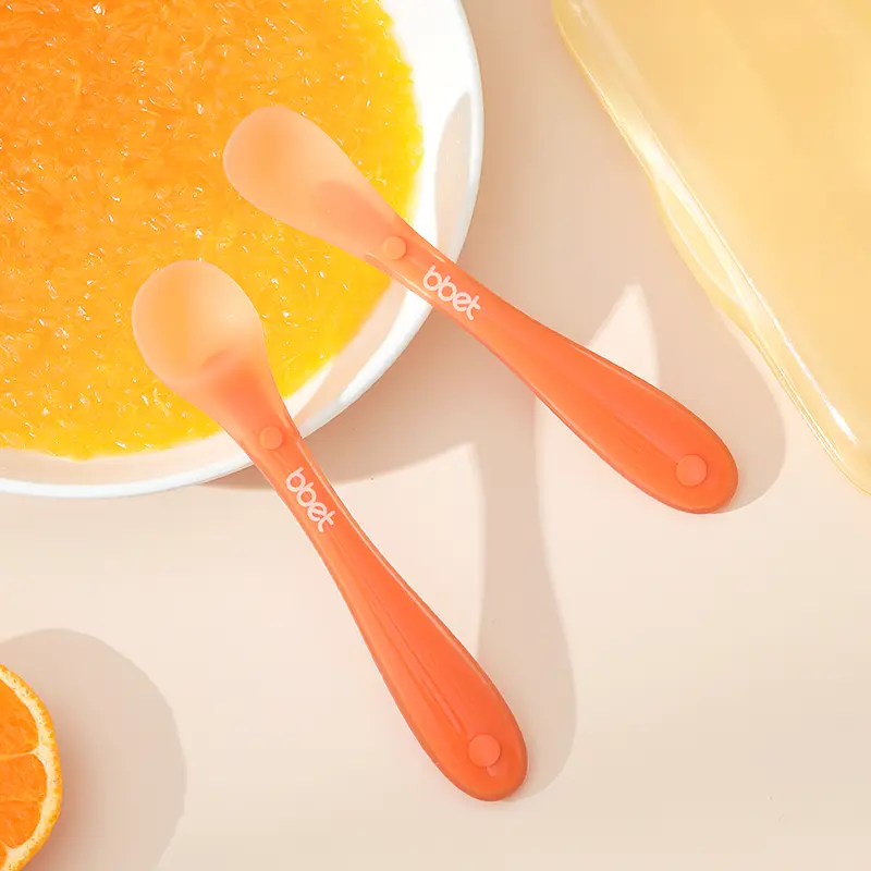 推荐商品：巴比象/Barbie Elephant 婴幼儿液态硅胶勺喂水喂奶吃饭