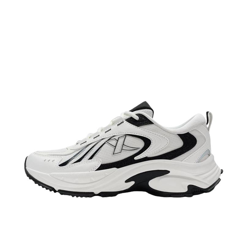 推荐商品：特步 网面透气 防滑耐磨 舒适减震 软底回弹 增高 慢跑 跑鞋 876119110061/876118110060 女款/帆白/黑色