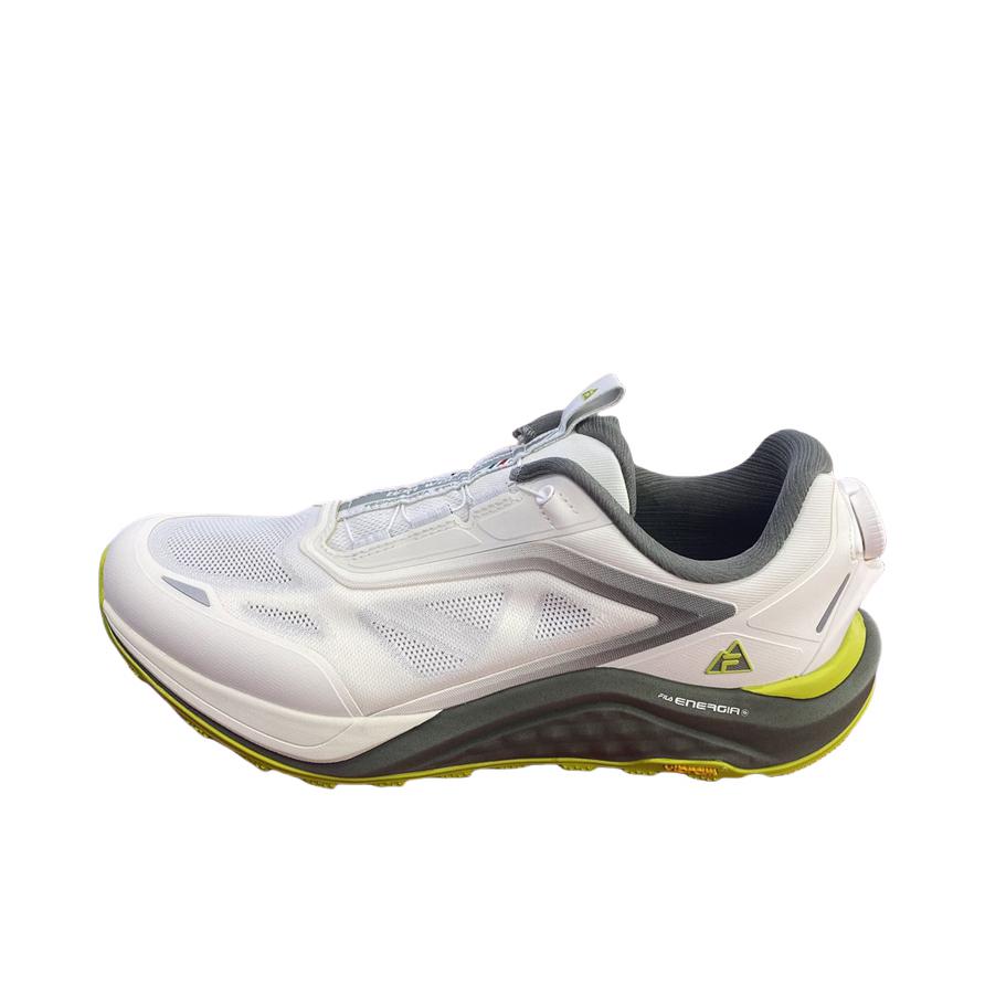 推荐商品：FILA/斐乐 BOA WOLF 2+ 雪狼 防滑耐磨 舒适透气 回弹耐用 免系带 户外休闲鞋 雪白