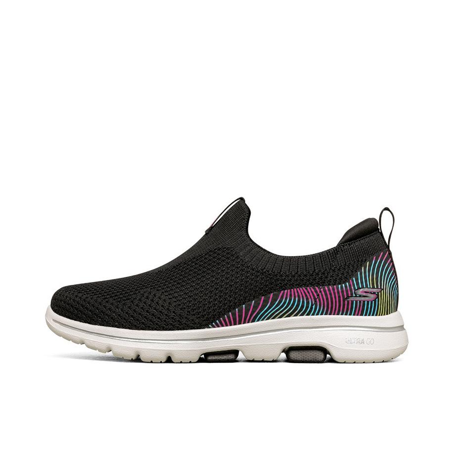 推荐商品：Skechers/斯凯奇 Go Walk 5 一脚蹬 软底 网面透气 舒适轻便 减震耐磨 缓震 防滑 支撑 低帮 运动休闲鞋 黑彩