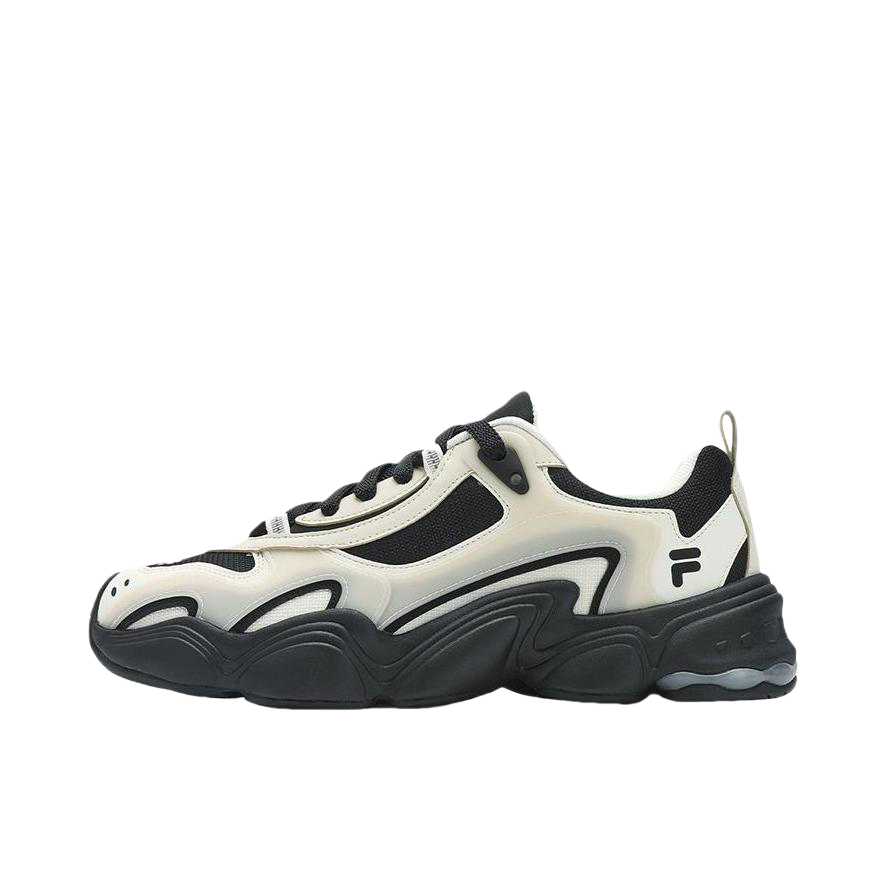 推荐商品：FILA/斐乐 Tenacity 潮流百搭 复古 减震透气 防滑耐磨 运动休闲鞋 T12M311601F 黑色/白色  