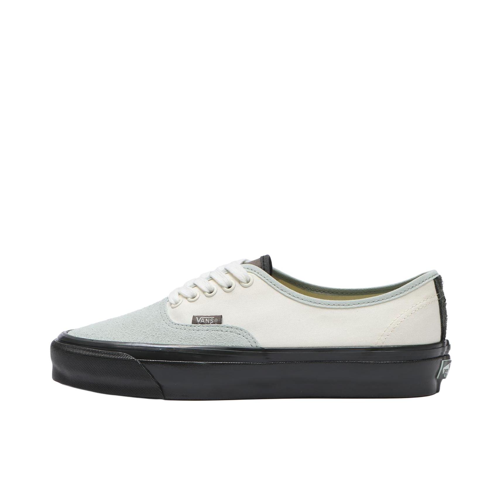 推荐商品：Vans/范斯 Authentic 潮流休闲 轻便舒适 防滑耐磨 百搭运动 复古 板鞋 浅蓝色/白色/黑色