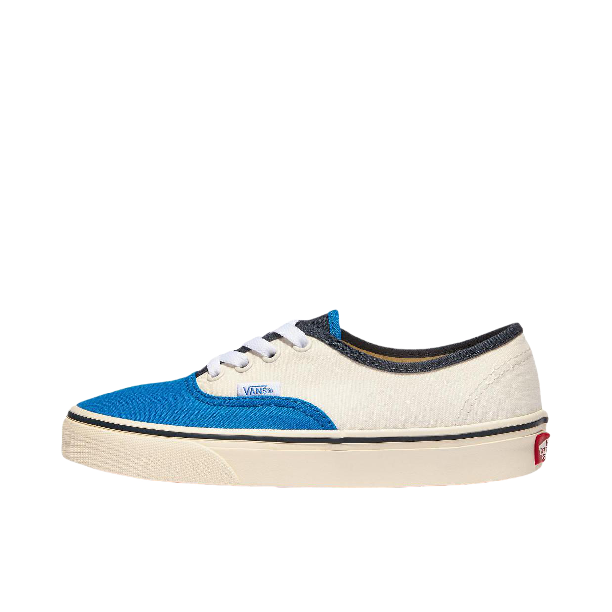 推荐商品：Vans/范斯 Authentic 潮流休闲 轻便舒适 防滑耐磨 百搭运动 复古 板鞋 白白色/天蓝色 