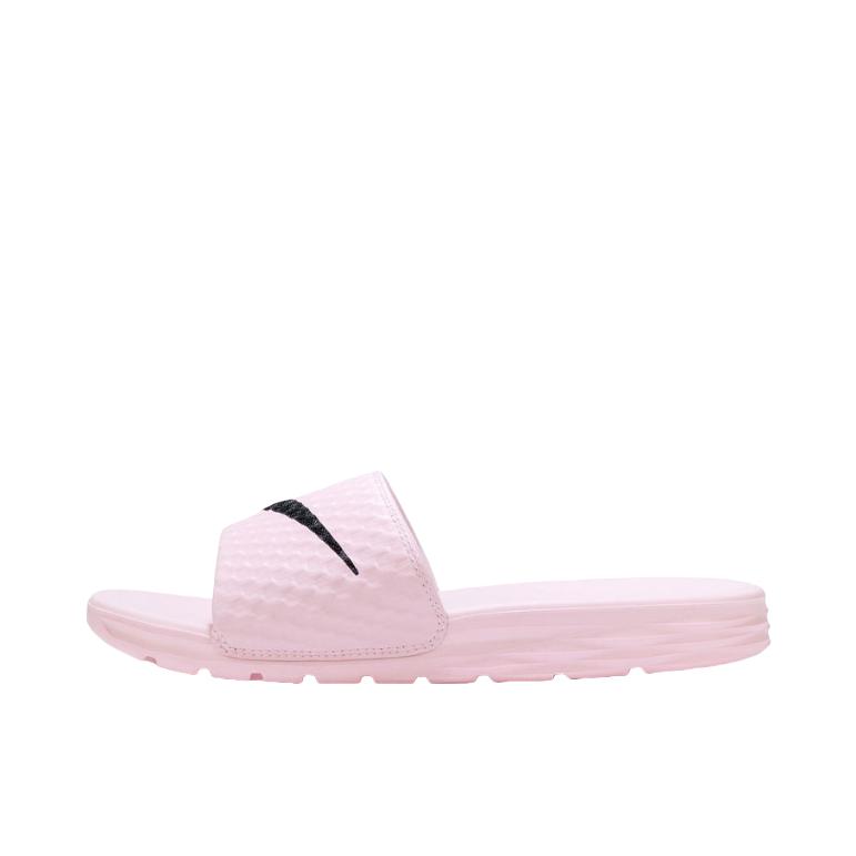 推荐商品：Nike Benassi Solarsoft 一字镭射 舒适耐磨 轻便 简约 休闲运动 橡胶底 百搭 拖鞋 女款/樱花粉