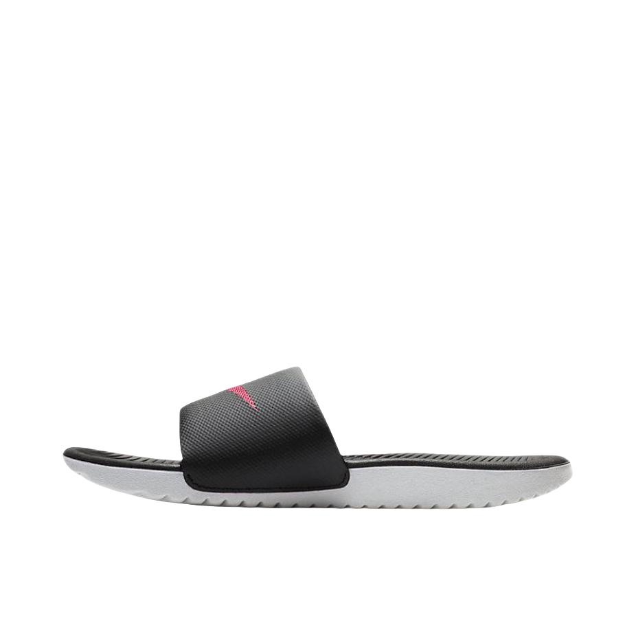 推荐商品：Nike Kawa Slide 防滑耐磨 轻便透气一字 橡胶底 运动 沙滩 拖鞋 黑色/白色