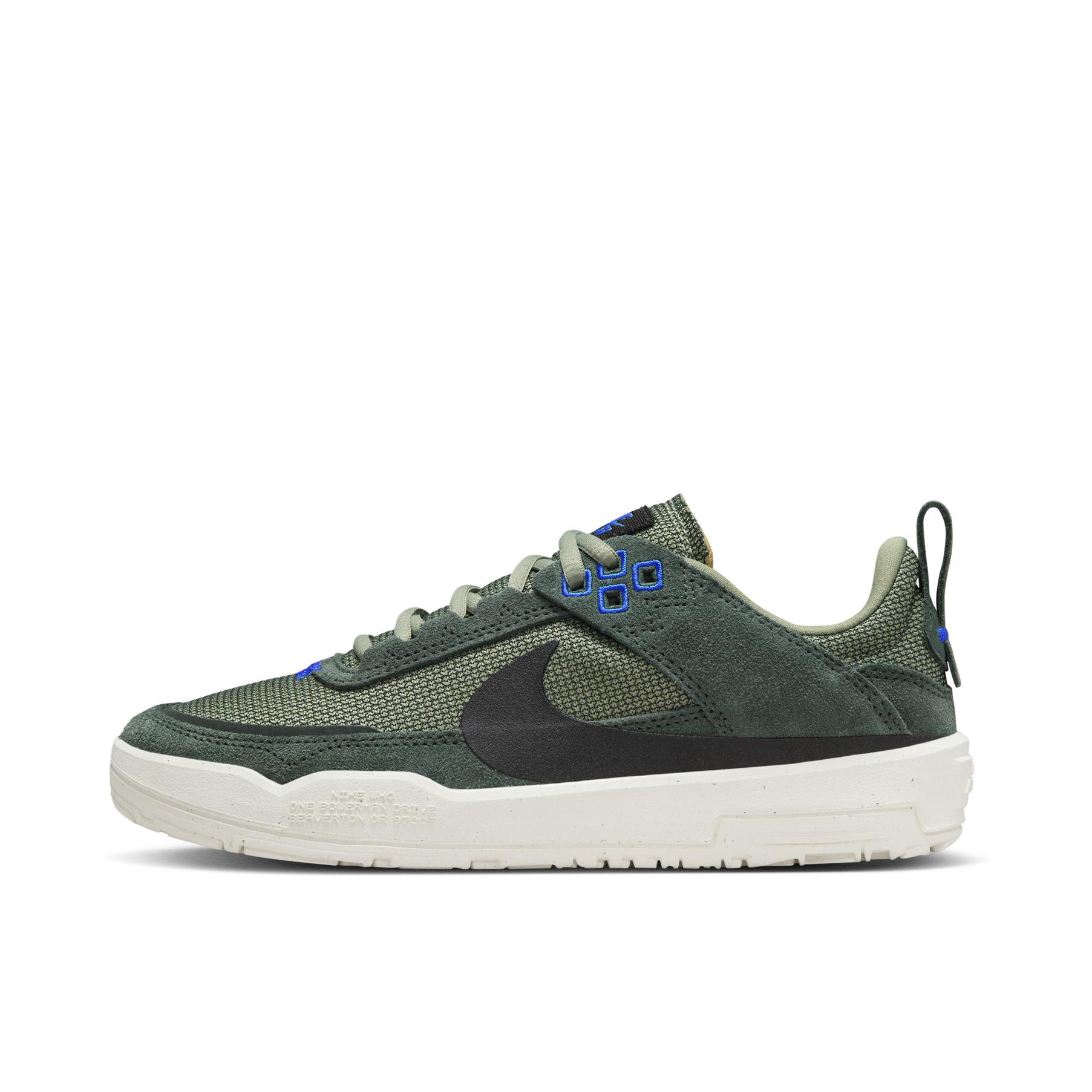 推荐商品：Nike SB Day One 滑板鞋 板鞋 轻便时尚缓震网孔轻便防滑 大童/绿古色/黑/油绿/帆白/皇家宝蓝/亮深红