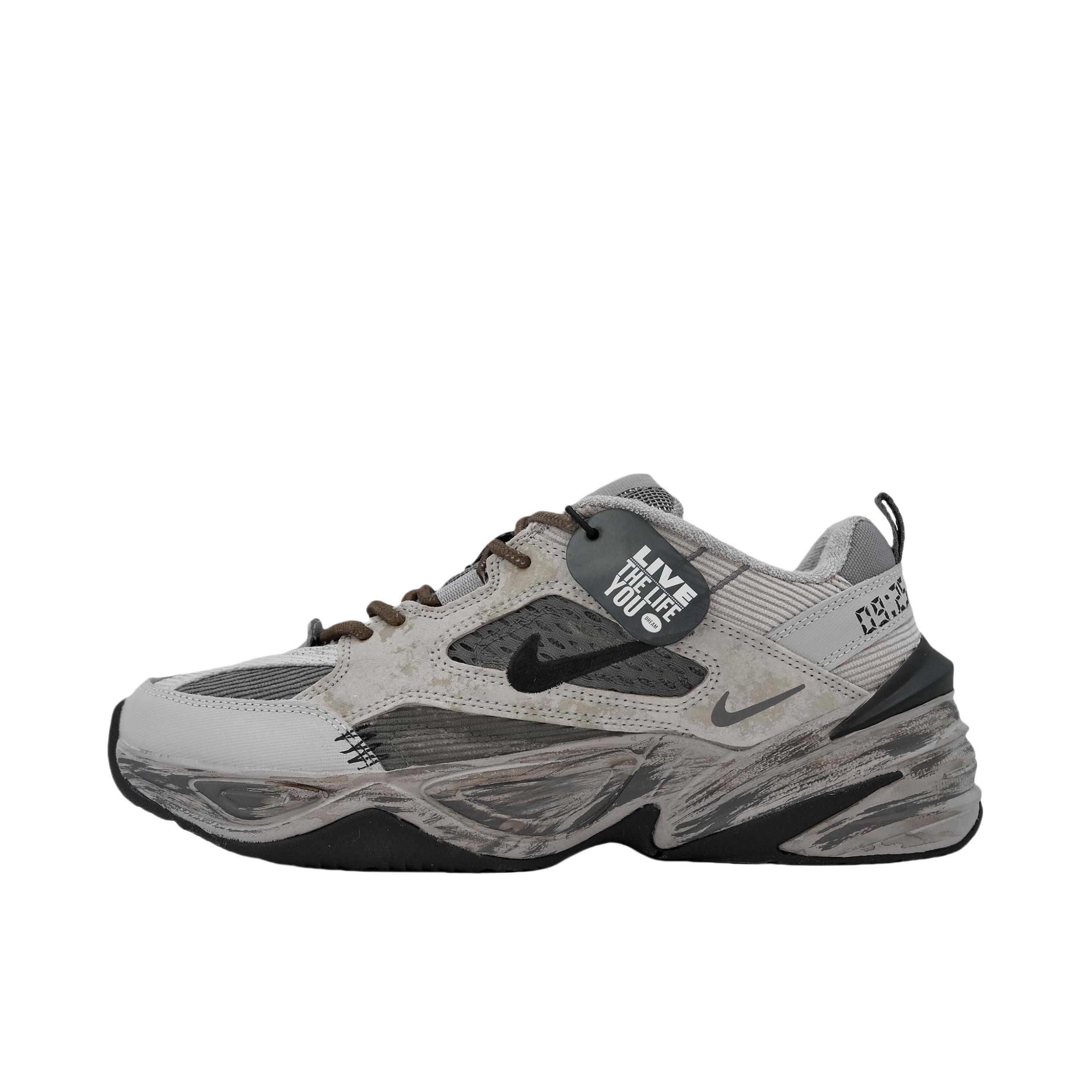 推荐商品：【定制球鞋】Nike M2K 潮酷 街头 简约休闲 复古百搭 橡胶 网布 合成革 织物 防滑 圆头 防水 增高 泼墨 包裹性 做旧高街 废土风 老爹鞋 脏脏鞋 自由街区