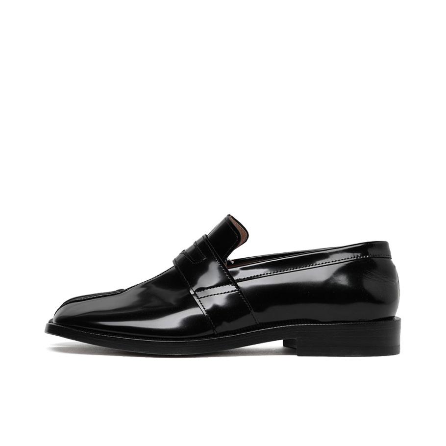 推荐商品：Maison Margiela Tabi 舒适 百搭休闲 时尚潮流 套脚 分趾 皮鞋 S58WR0035PS679T8013 皮黑色
