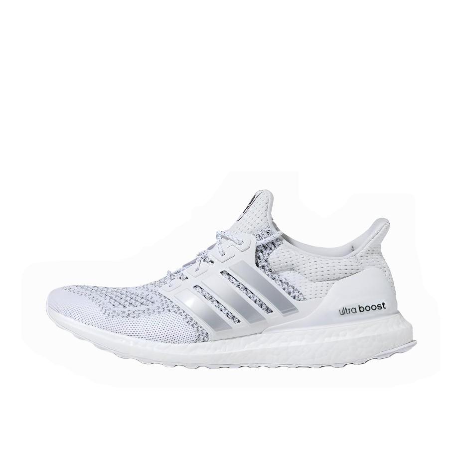 推荐商品：adidas Ultraboost 跑鞋 透气防滑耐磨缓震轻便休闲运动支撑织物减震防水抗扭转圆头 白色/灰色