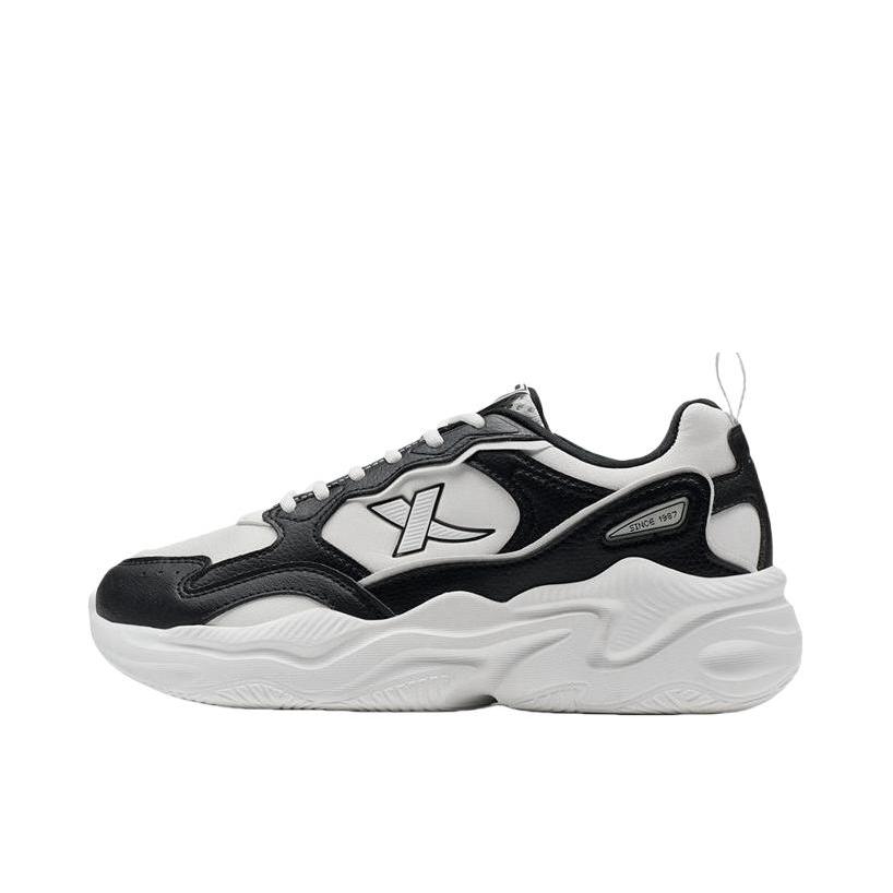 推荐商品：特步 情侣 透气 轻便 革网 运动休闲鞋 876318320020 女款/革面/帆白/黑色