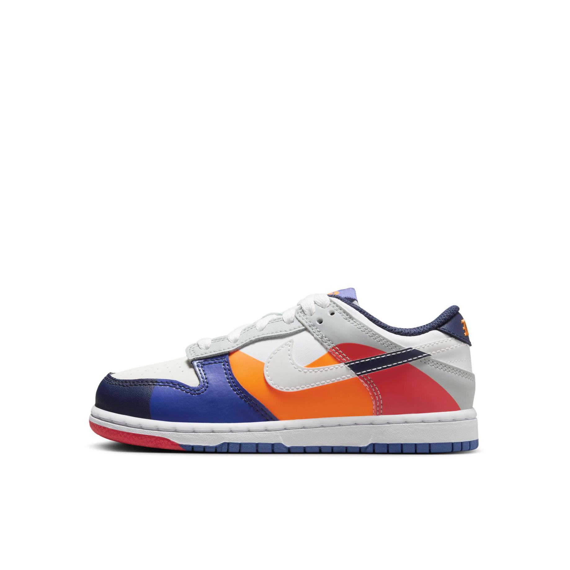 推荐商品：Nike Dunk 复古休闲 防滑耐磨 抓地 舒适透气 运动 板鞋儿童 小童/白色/蓝色/橙色