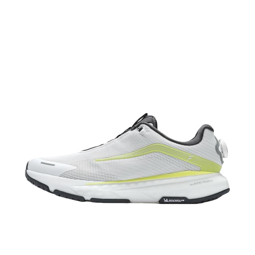 推荐商品：FILA/斐乐 BOA ENERGY 2+ 轻便透气 防滑耐磨 百搭 跑鞋 明亮白/硫磺泉绿