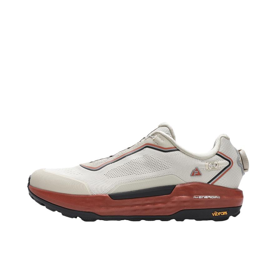 推荐商品：FILA/斐乐 BOA Explorer 2 越野跑鞋 户外旋转扣徒步防滑耐磨轻便透气山系风 杏仁奶白