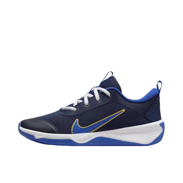推荐商品：Nike Omni Multi-Court 缓震耐磨 网面透气 室内综合 舒适 运动休闲鞋 GS/深藏青/皇家宝蓝/土星金/白
