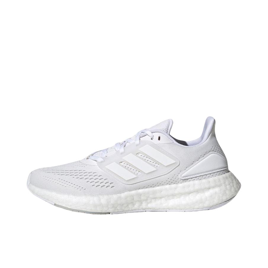 推荐商品：adidas Pureboost 22 跑鞋 网面舒适透气减震耐磨回弹运动织物随心畅跑短跑全掌支撑平跟圆头 女款/全白