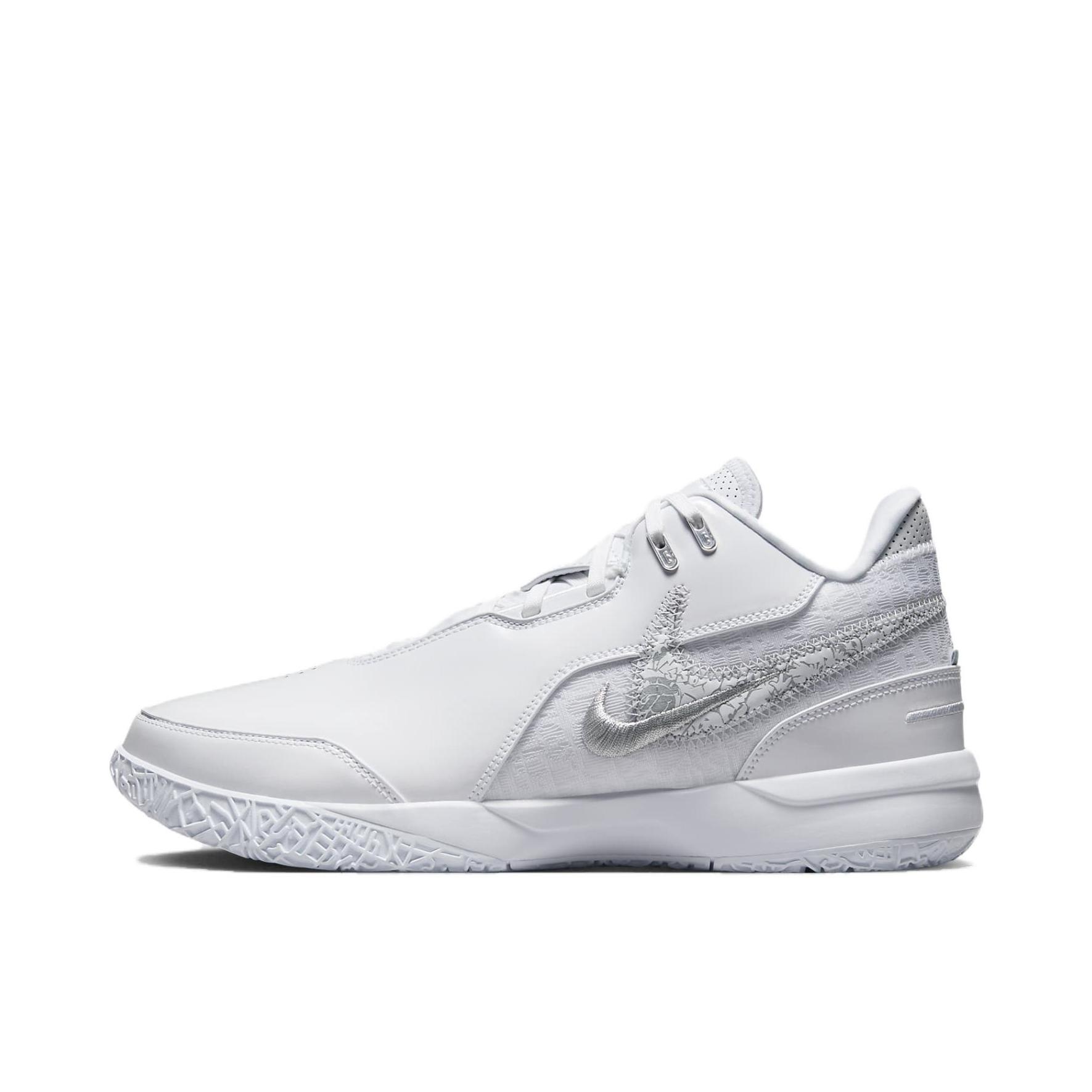 推荐商品：Nike Zoom LeBron NXXT Gen布朗尼一代 篮球鞋 抗扭缓震防滑耐磨透气回弹包裹性训练实战 国外版/白色/浅烟灰/金属银