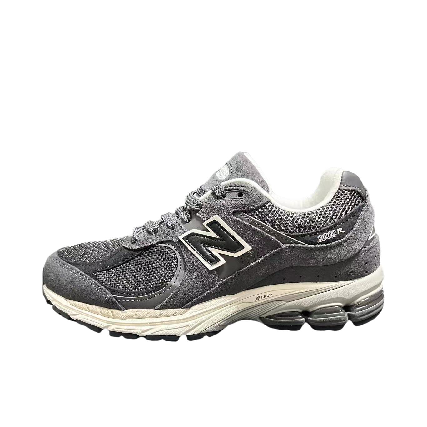 推荐商品：New Balance 2002R 跑鞋 缓震防滑耐磨透气复古拼接防水气垫慢跑支撑 灰色/暗黑色