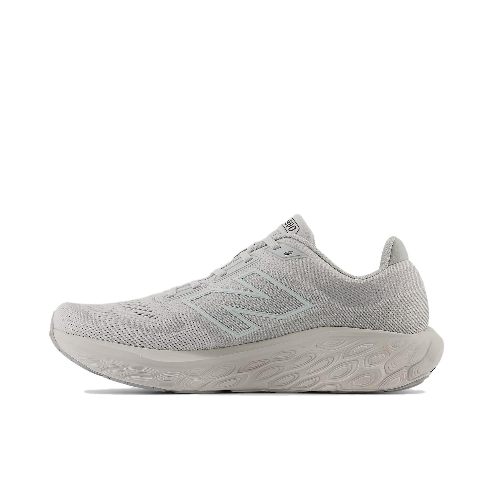 推荐商品：New Balance Fresh Foam X 880v14 跑鞋 网布透气缓震防滑耐磨防水回弹稳定 灰色
