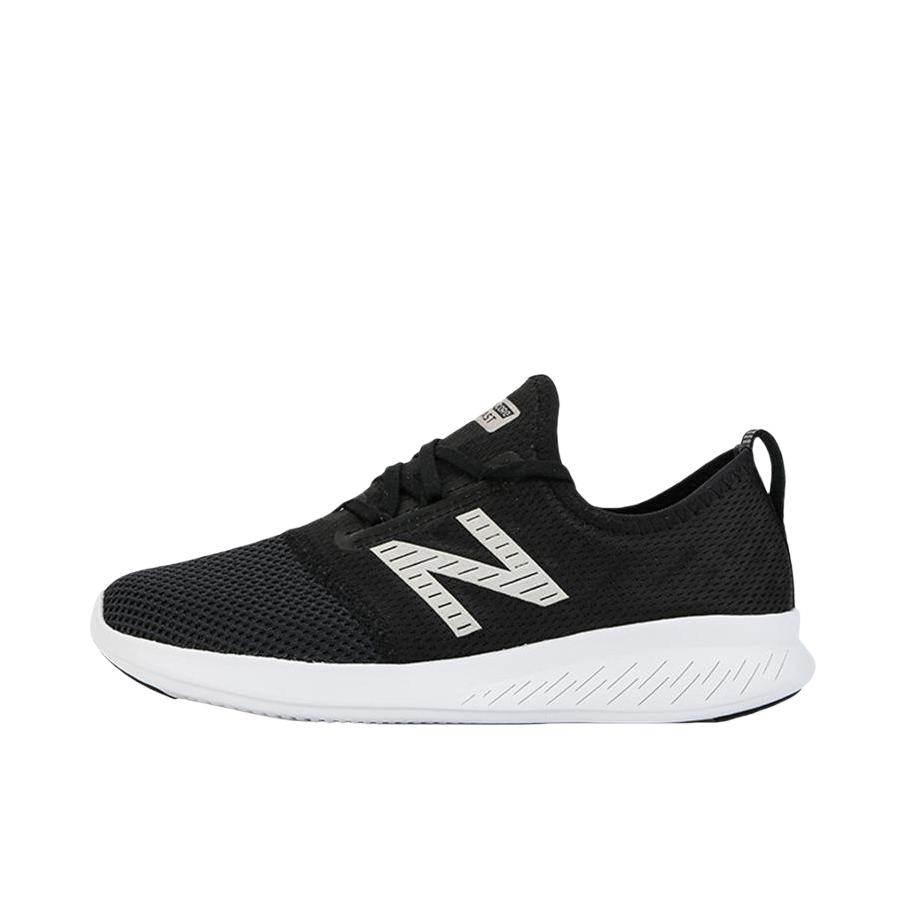 推荐商品：New Balance FuelCore Coast 跑鞋 减震防滑耐磨透气复古百搭运动网布织物 Black 女款/V4/黑色/白色