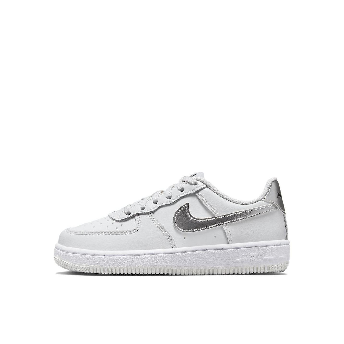 推荐商品：Nike Air Force 1 板鞋儿童 透气舒适防滑耐磨轻便休闲 小童/白色/金属银