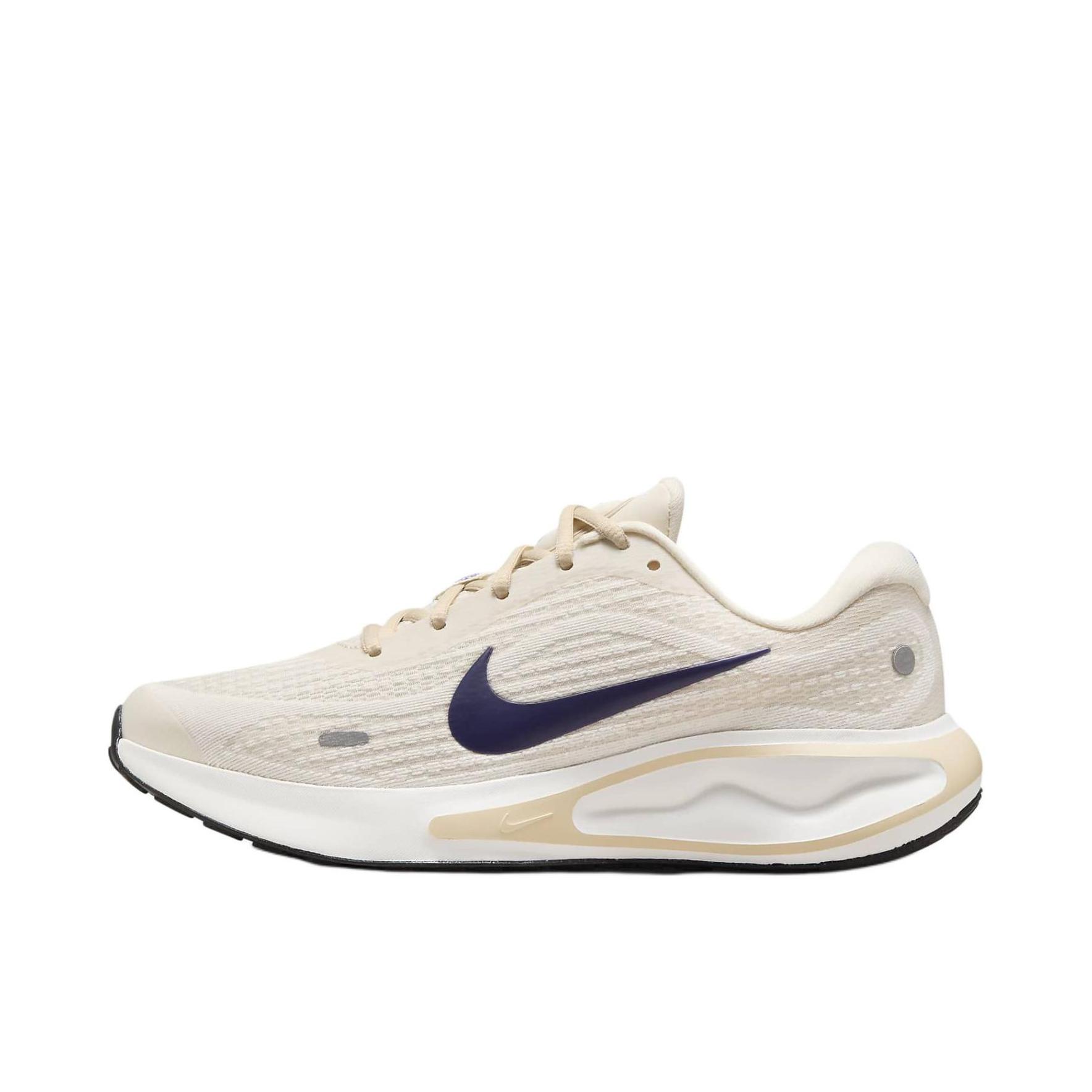 推荐商品：Nike Journey Run 跑鞋 缓震轻便防滑耐磨休闲简约训练长跑短跑织物运动贴合圆头支撑 女款/淡象牙白/乌紫/沙堆白/野浆果色/山峰白/黑
