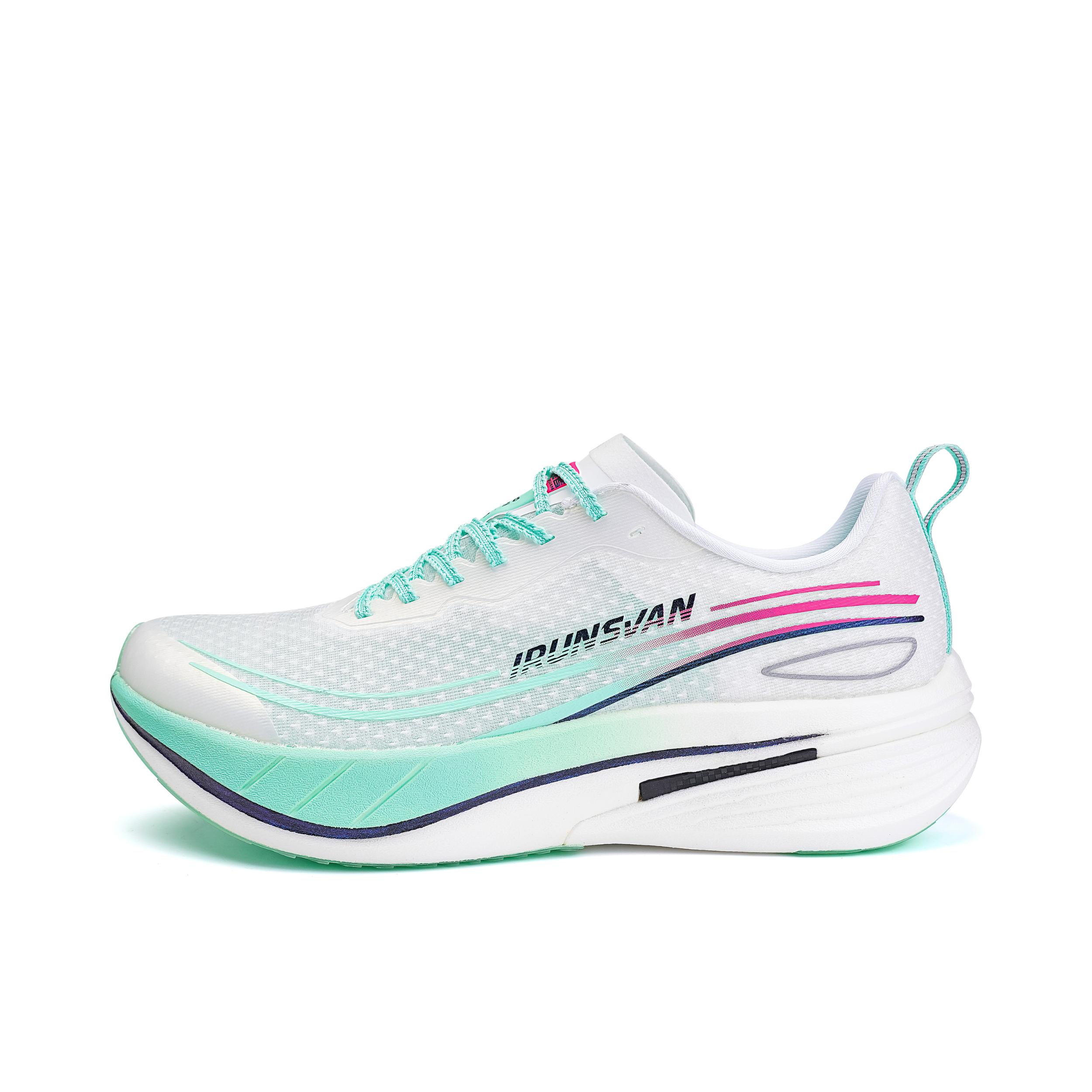 推荐商品：艾跑者 碳速vision1.0 尼龙碳板 全掌 提速 助推 马拉松 田径体考 缓震回弹 跑鞋 踏雪寻梅