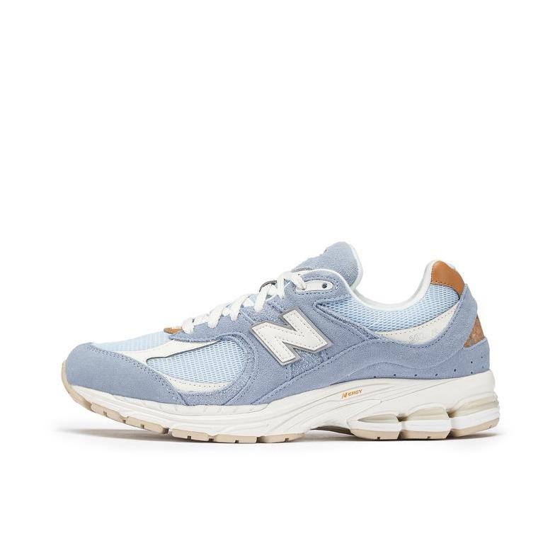 推荐商品：New Balance 2002R 跑鞋 缓震防滑耐磨透气复古拼接防水气垫慢跑支撑 浅灰蓝/白色 