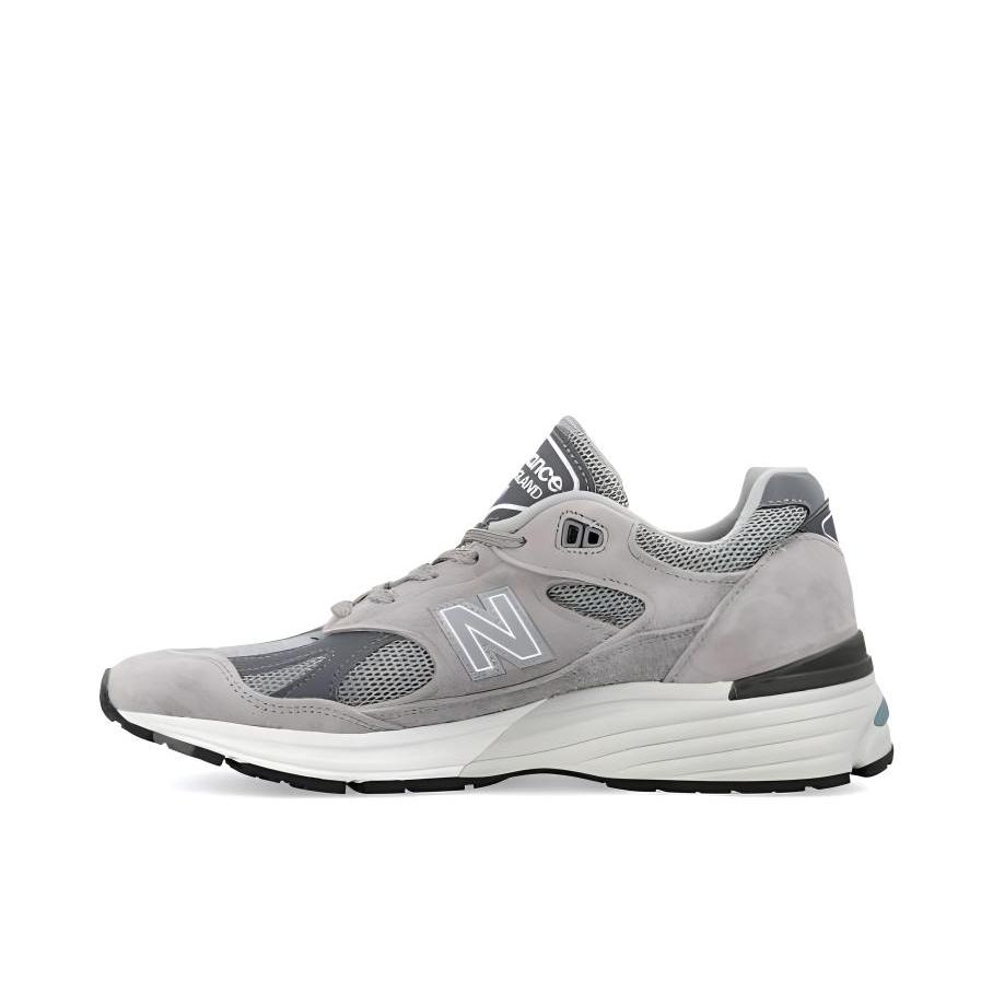 推荐商品：New Balance 991 跑鞋 舒适减震防滑耐磨织物网布透气经典复古休闲运动百搭通勤贴合 D宽/浅灰色