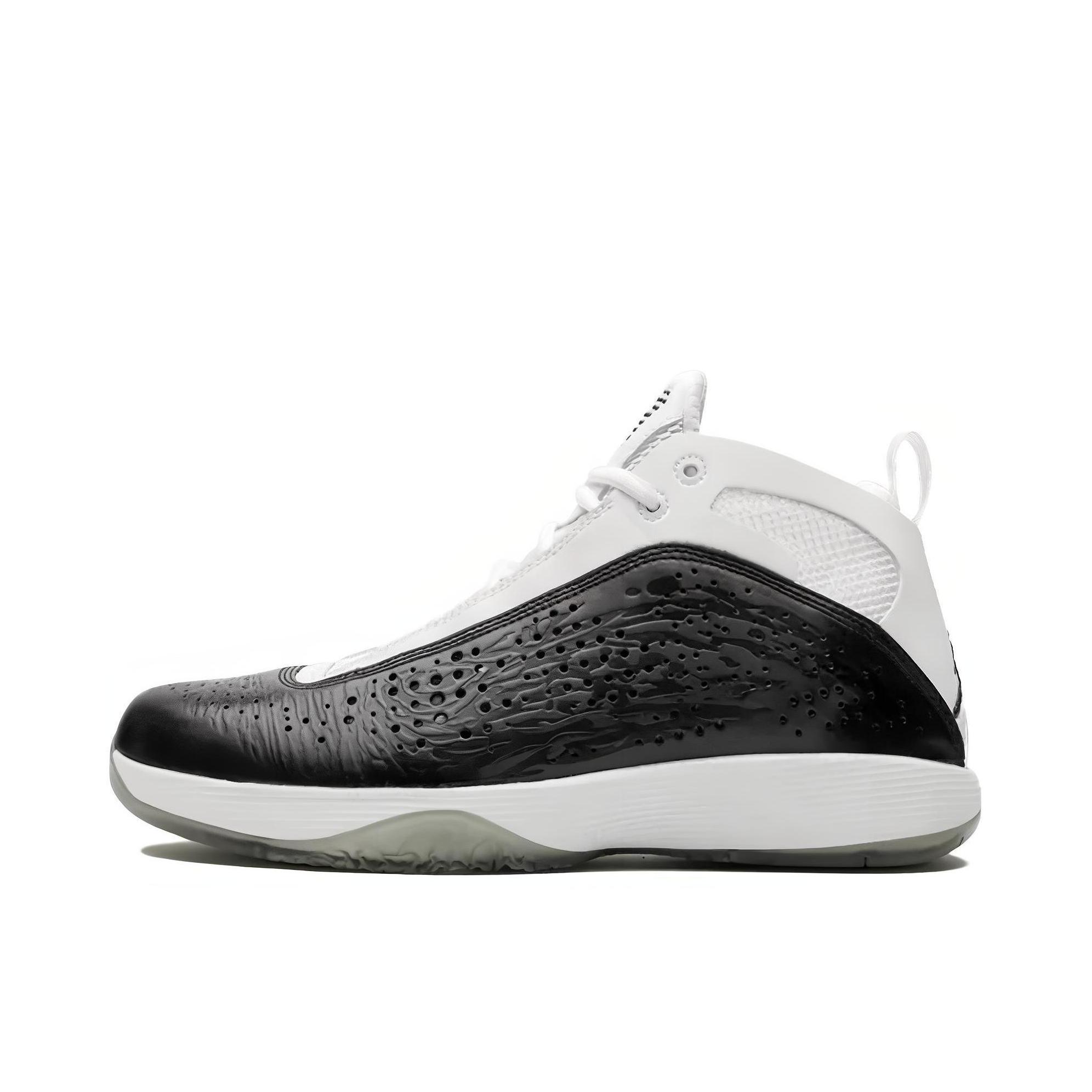 推荐商品：Air Jordan 2011 AJ26 篮球鞋 复古防滑合成革网布减震中帮 White Black 黑白