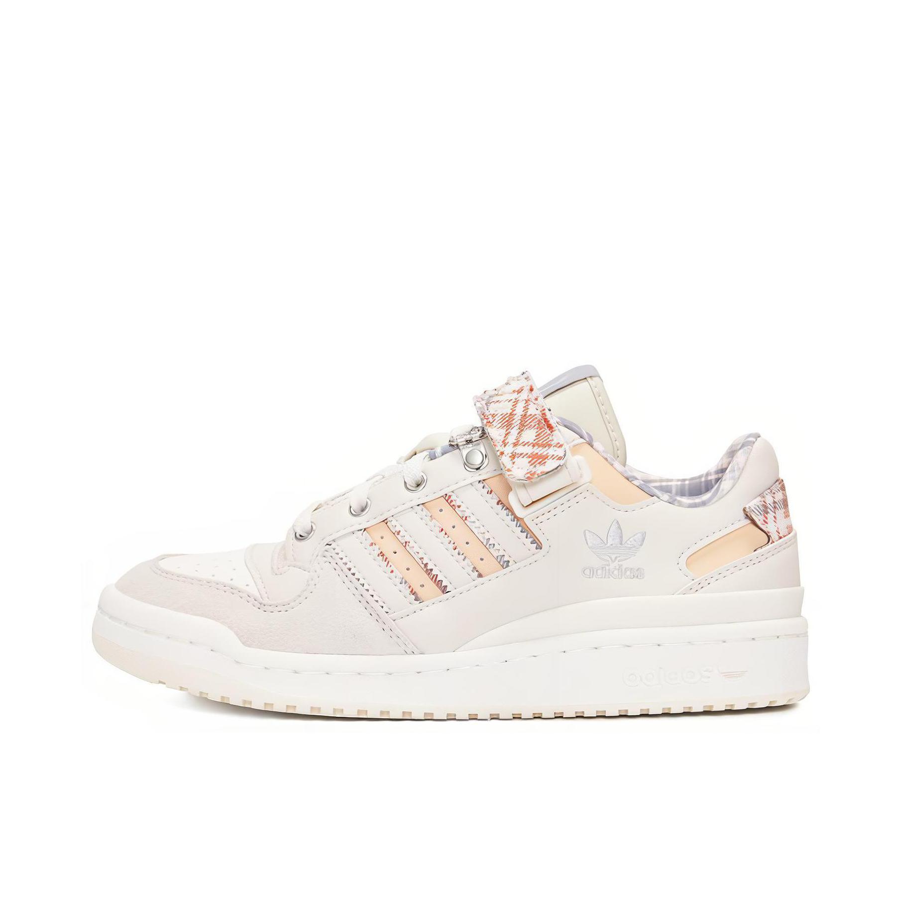推荐商品：adidas Originals Forum 板鞋 轻便复古防滑时尚魔术贴篮球风薄底包裹性 女款/米白/淡粉