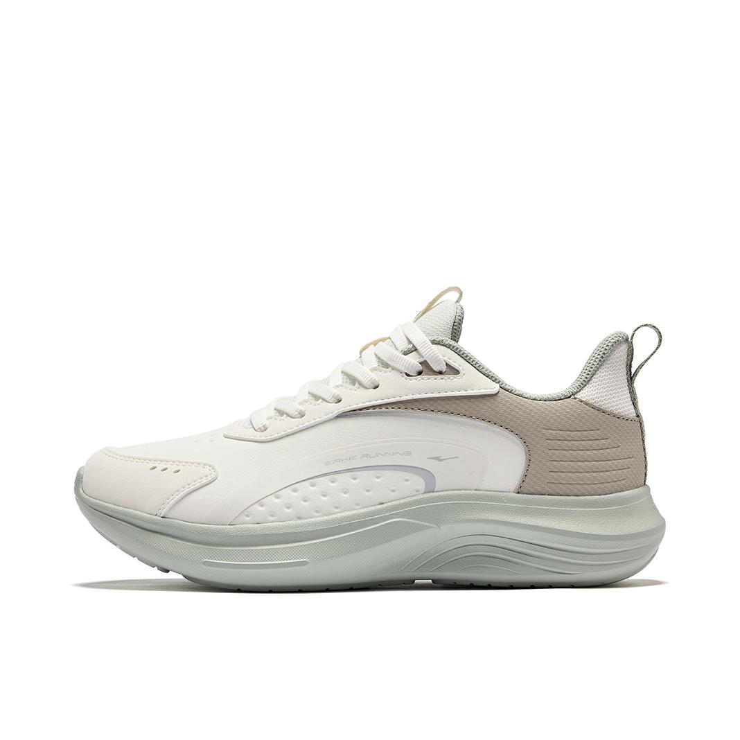 推荐商品：鸿星尔克 云逐 防泼水 缓震回弹 防滑耐磨 舒适软底 防水 百搭 慢跑 跑鞋 女款/橡芽白/暖雾灰