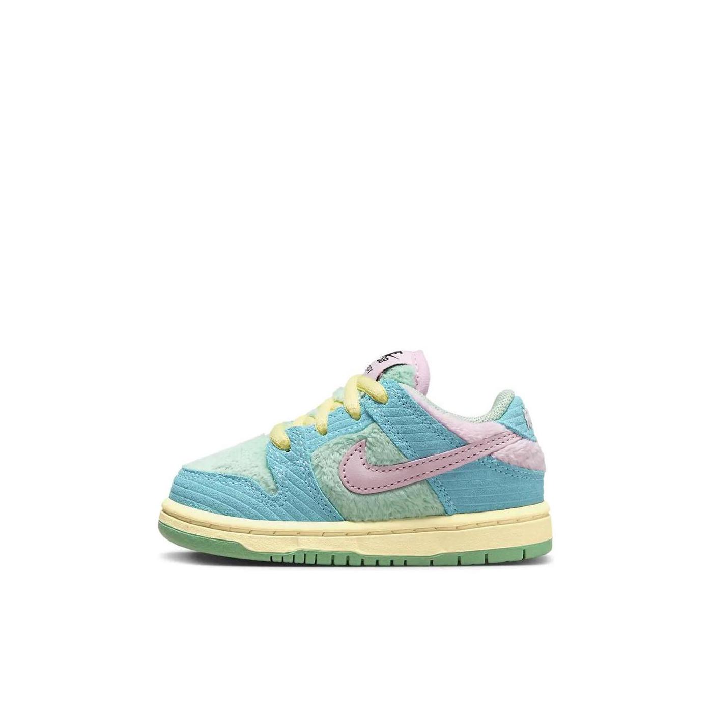 推荐商品：Nike Dunk 复古休闲 防滑耐磨 抓地 舒适透气 运动 板鞋儿童 婴童/低帮/Verdy联名/蓝色/青色