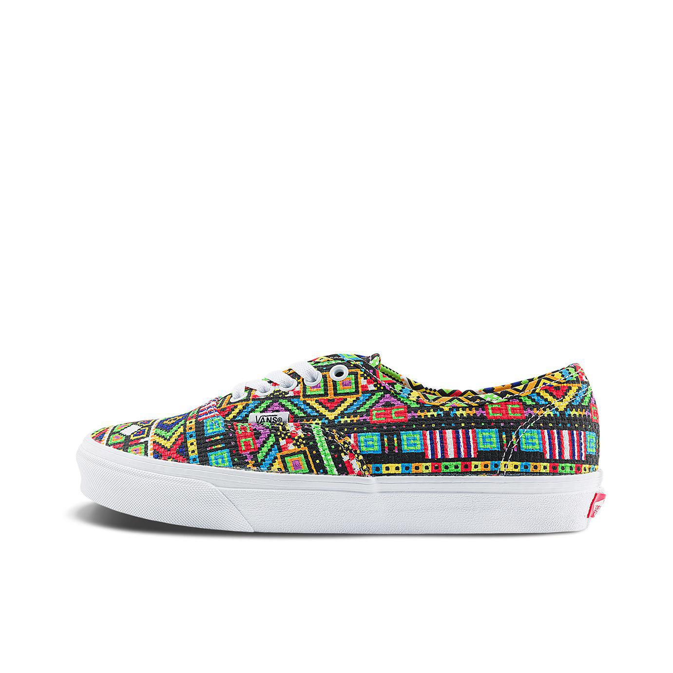 推荐商品：Vans/范斯 Authentic 潮流休闲 轻便舒适 防滑耐磨 百搭运动 复古 板鞋 CLOTTEE AUTHENTIC白色/绿色/黄色