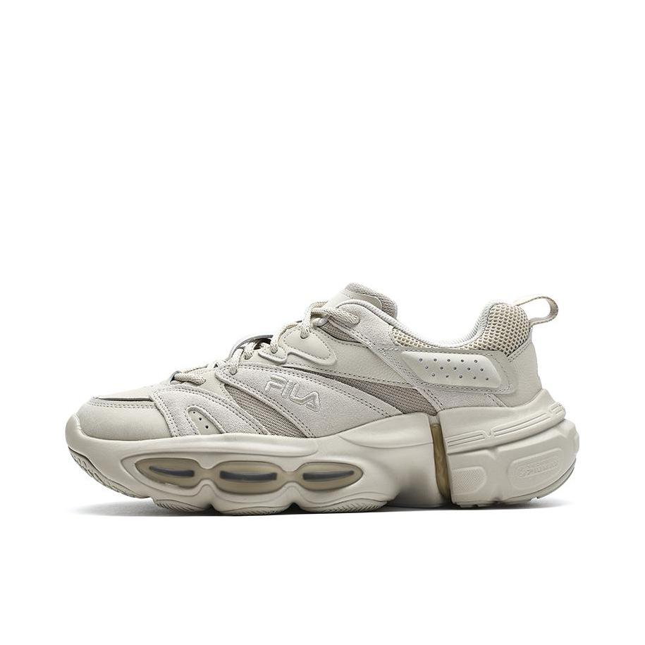 推荐商品：FILA/斐乐 ET 防滑耐磨 舒适透气 减震 增高 织物 合成革 厚底 休闲运动鞋 F12M312120F 砂色/燕麦色