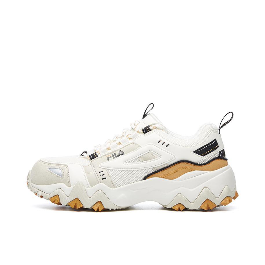 推荐商品：FILA/斐乐 Oakmont 欧客漫 防滑耐磨 减震透气 潮流复古 运动休闲 增高 织物合成革 老爹鞋 白/黄